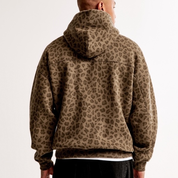 (NWT) Abercrombie & Fitch Men’s Essential Popover Hoodie Animal Print, Large - Picture 4 of 14